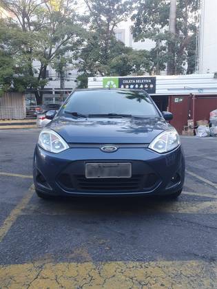 FORD FIESTA 1.6 MPI HATCH 8V FLEX 4P MANUAL FORD FIESTA 1.6 MPI HATCH 8V FLEX 4P MANUAL